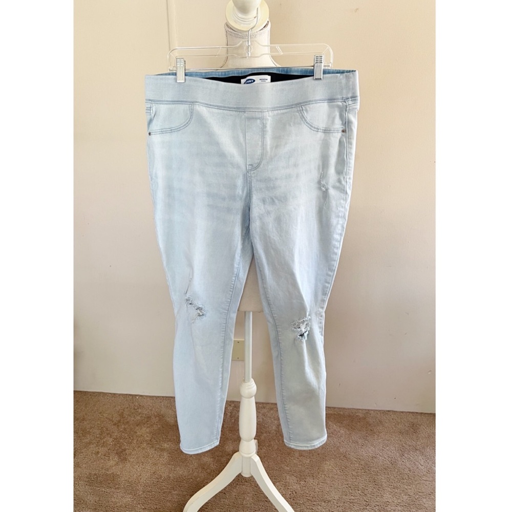 Old Navy Rockstar Pull On Jegging Jeans